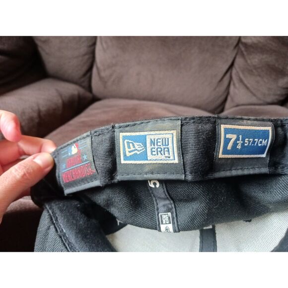 San Diego Padres New Era 59fifty Fitted MLB Baseball Cap Size 7 1/4 Black Fade - Picture 4 of 5